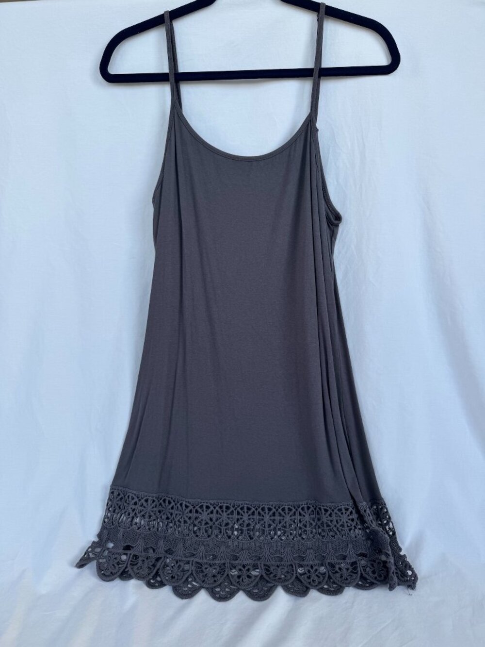 Monoreno Gray Crochet Lace Hem Tunic Cami Slip Tank Top Size L Boho